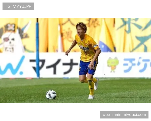 门兴后卫板仓滉因肌肉疲劳缺席训练，周末出战云达不莱梅存疑